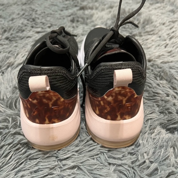 Nike Air Max CU4762-001 Motion 2 Shoes Size 8.5 Barely Rose EUC - Picture 5 of 6